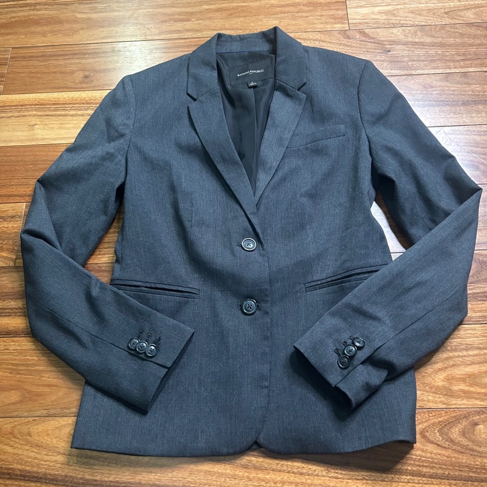 Banana Republic Blazer Gray Two Button Business Career Jacket‎ Size 2